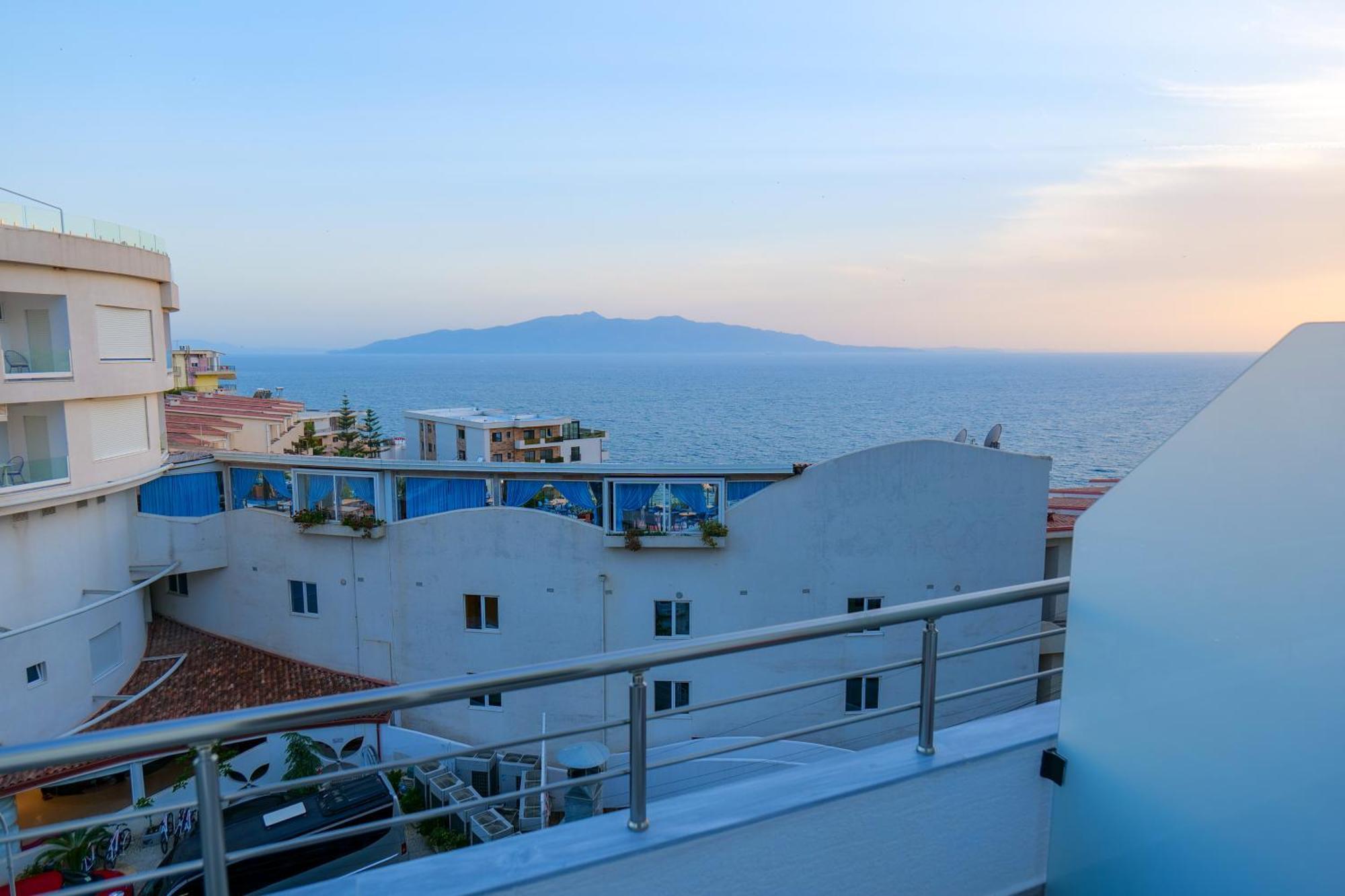Gjoka Apartments, In Front Of Bougainville Bay Sarandë Cameră foto