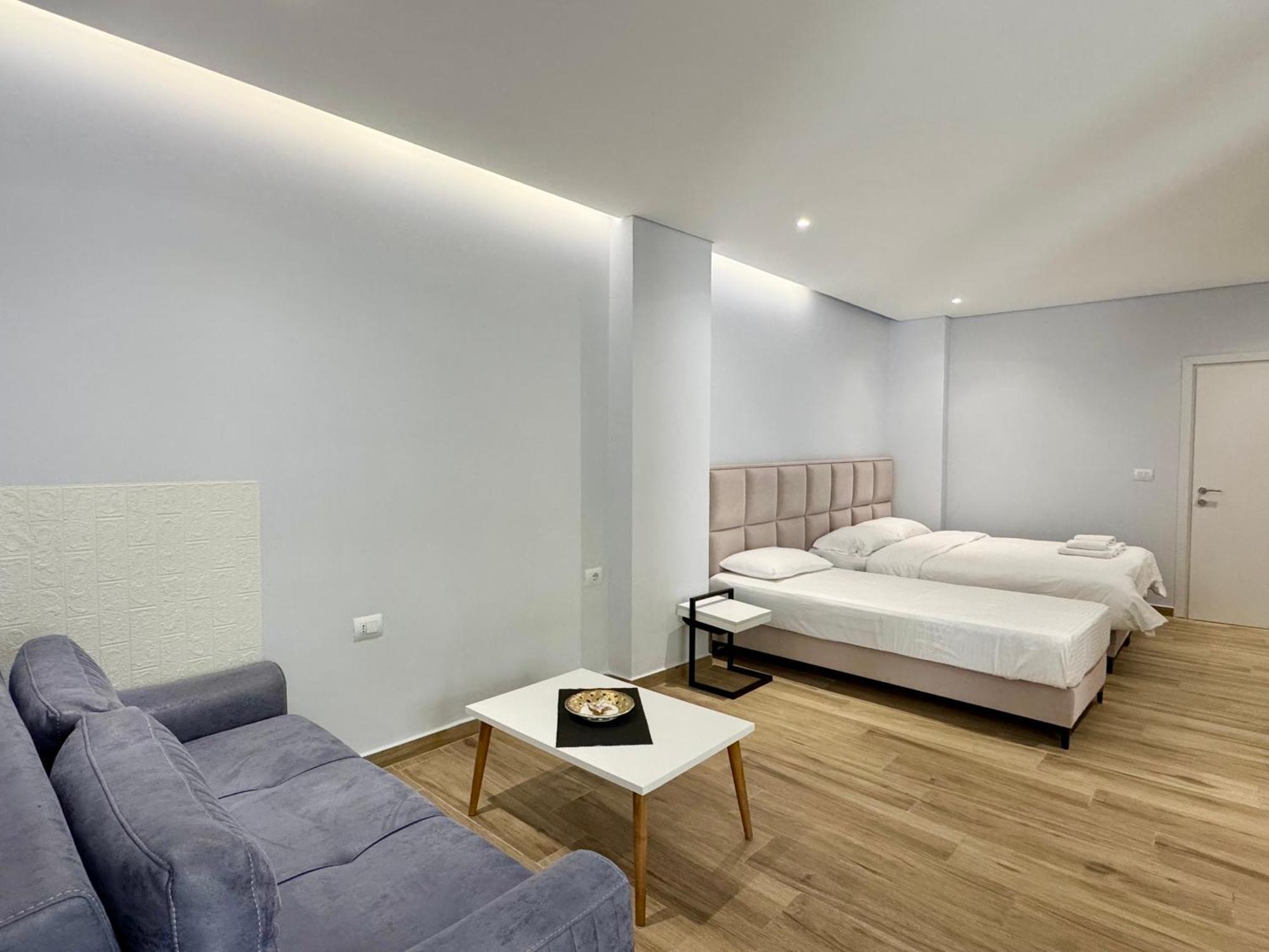 Gjoka Apartments, In Front Of Bougainville Bay Sarandë Exterior foto