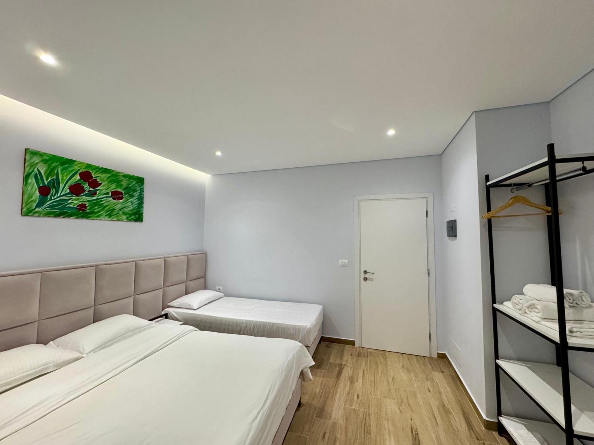 Gjoka Apartments, In Front Of Bougainville Bay Sarandë Exterior foto
